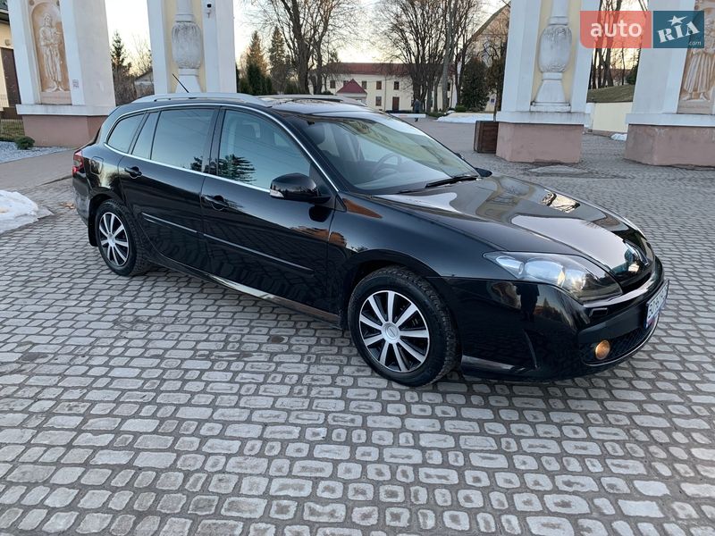Универсал Renault Laguna 2010 в Остроге