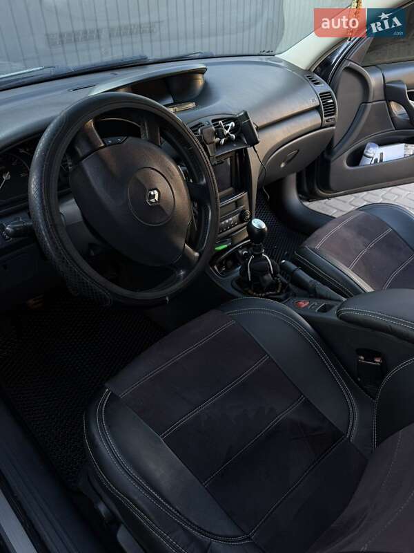 Универсал Renault Laguna 2004 в Баре фото 12 Универсал Renault Laguna 2004 в Баре