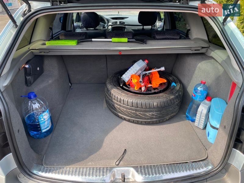 Универсал Renault Laguna 2003 в Ивано-Франковске