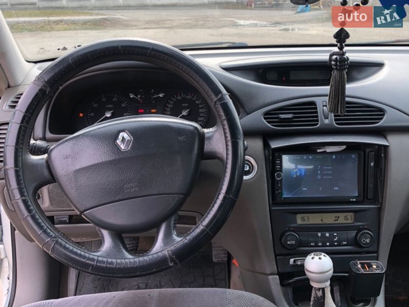 Лифтбек Renault Laguna 2001 в Виннице