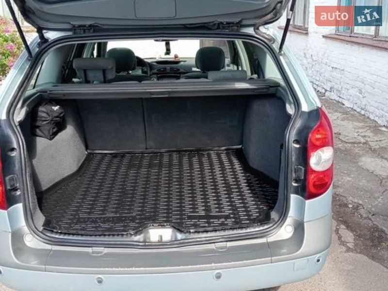 Универсал Renault Laguna 2002 в Луцке