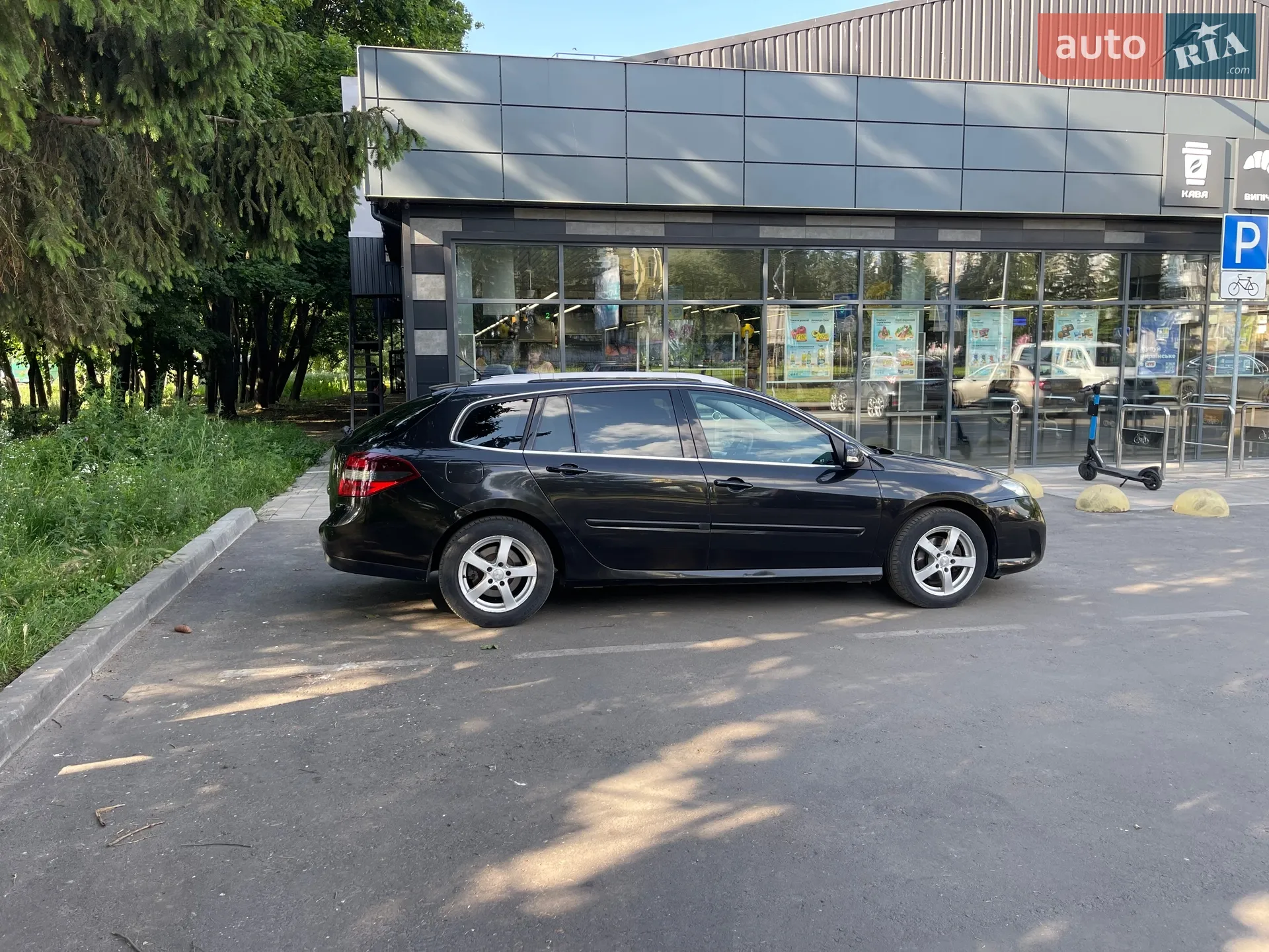 2010 Renault Laguna - мініатюра 11