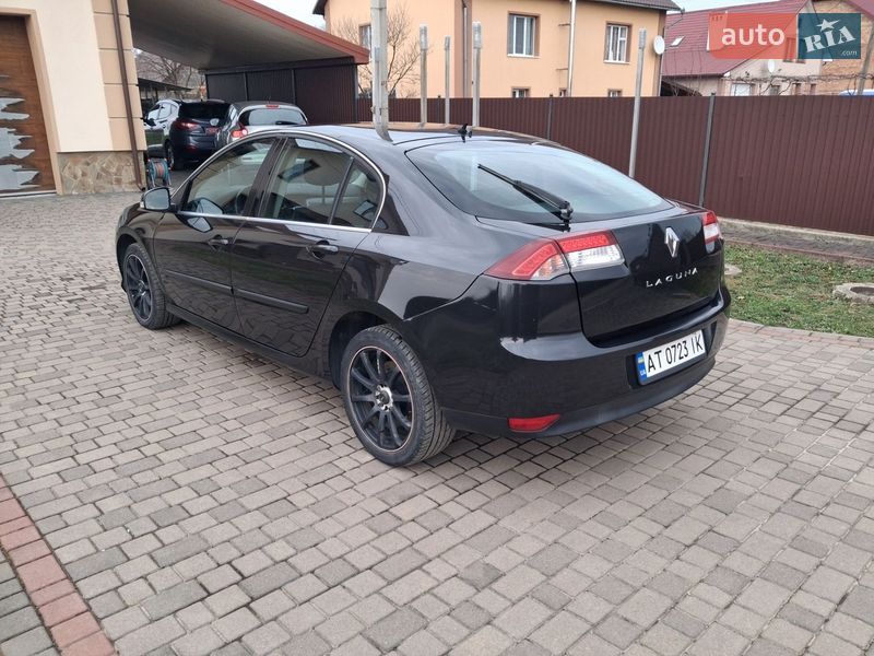 Лифтбек Renault Laguna 2009 в Калуше