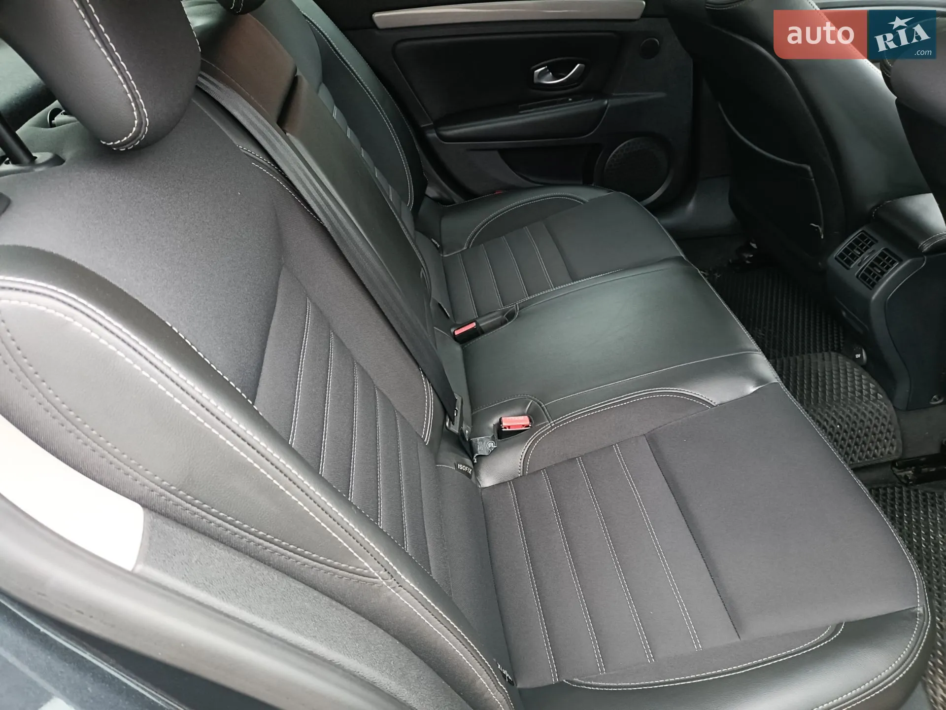 2011 Renault Laguna - мініатюра 30