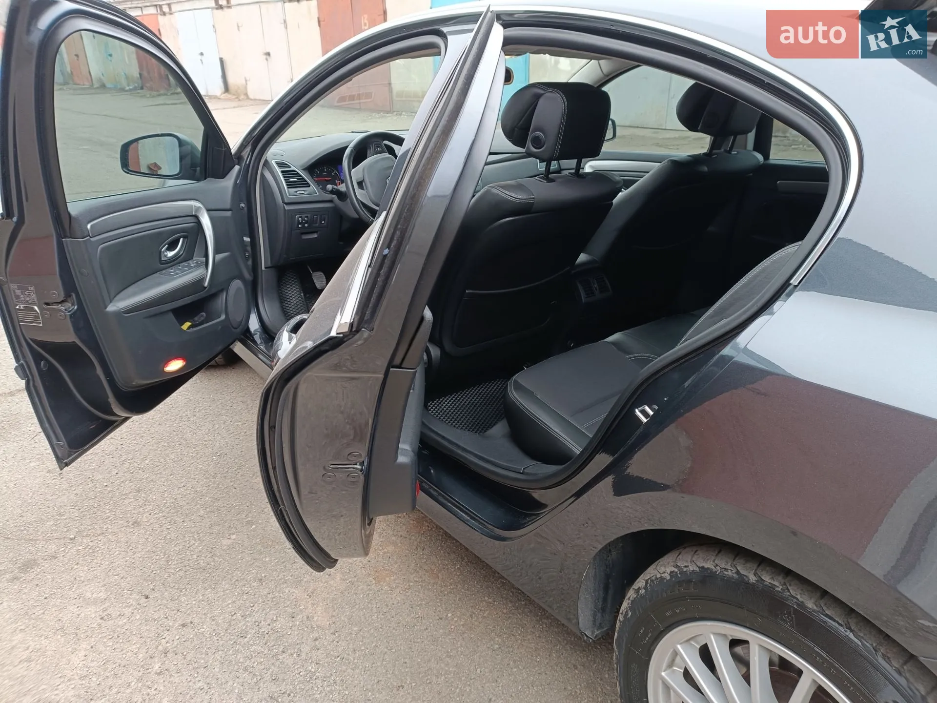 2011 Renault Laguna - мініатюра 34