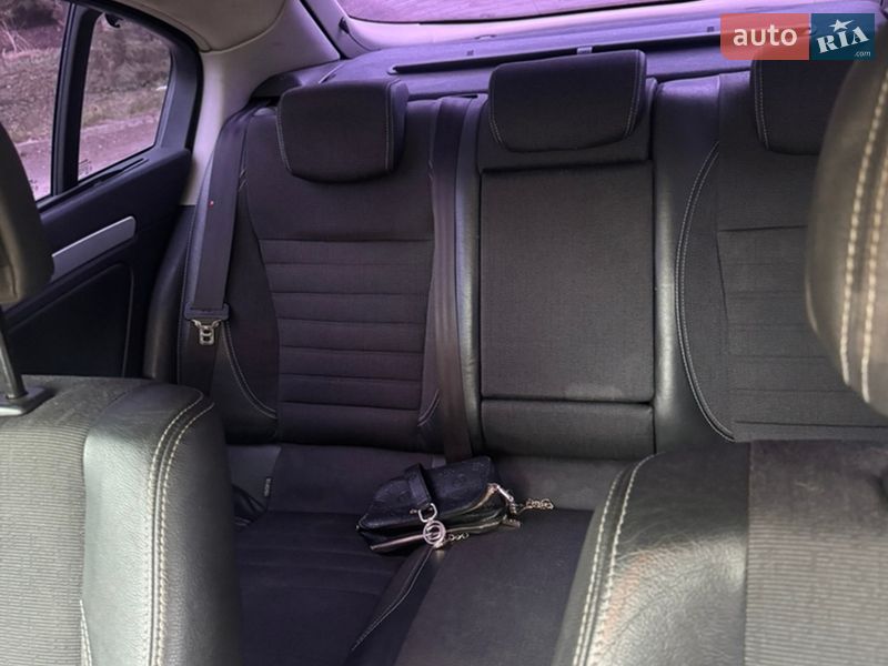 Лифтбек Renault Laguna 2007 в Львове
