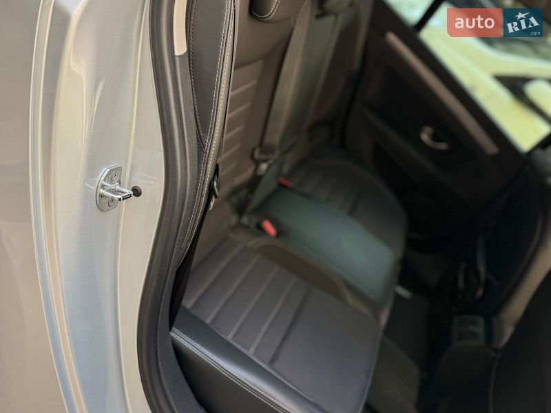 Лифтбек Renault Laguna 2011 в Одессе