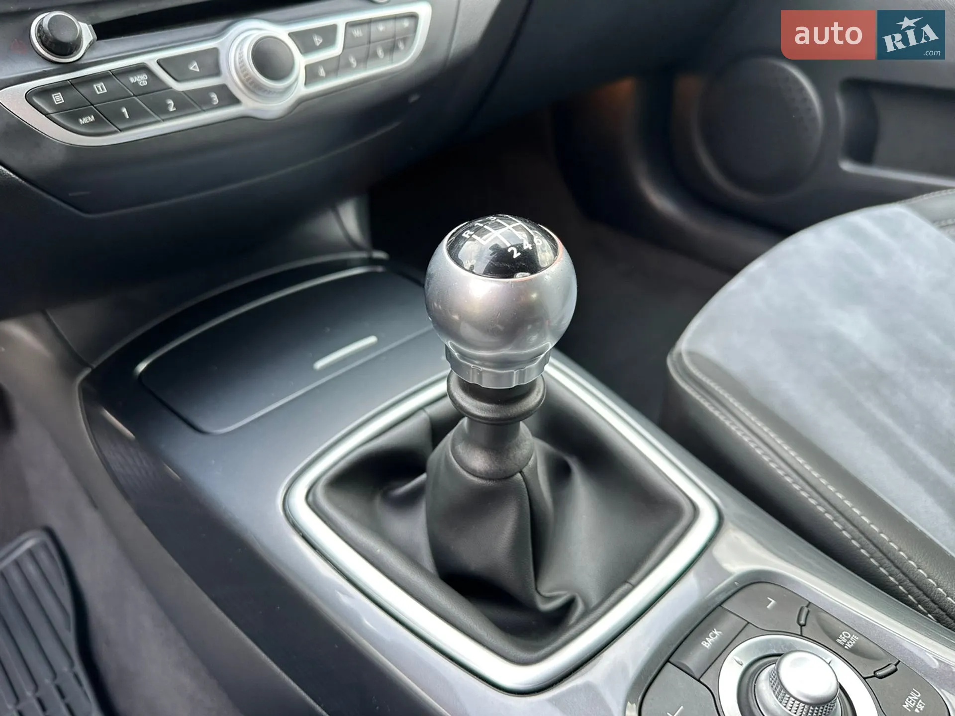 2011 Renault Laguna - мініатюра 87