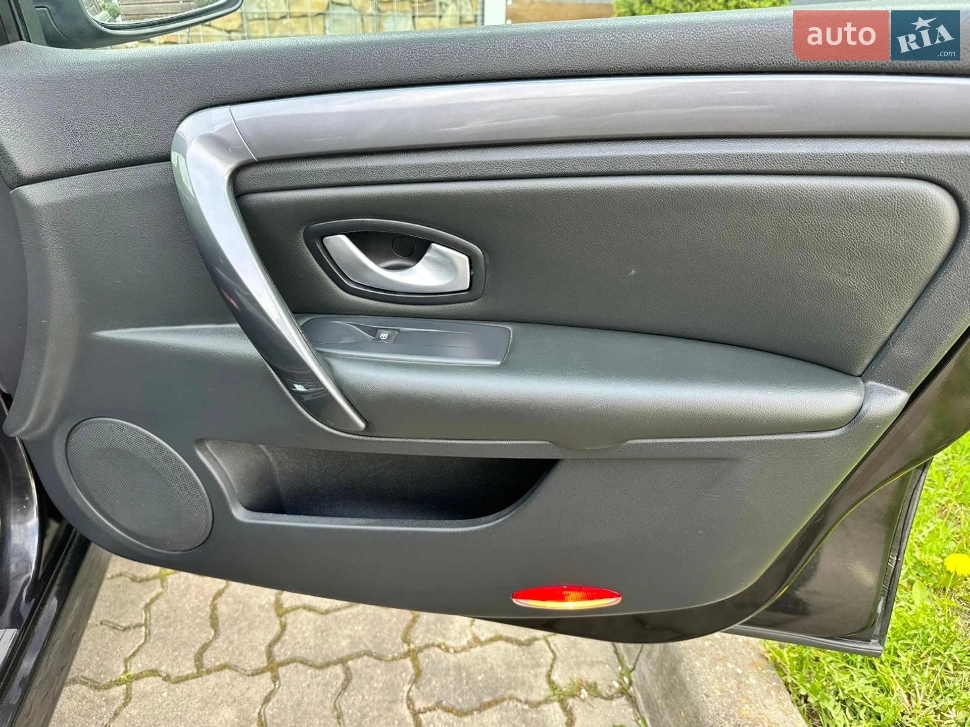 2011 Renault Laguna - мініатюра 92