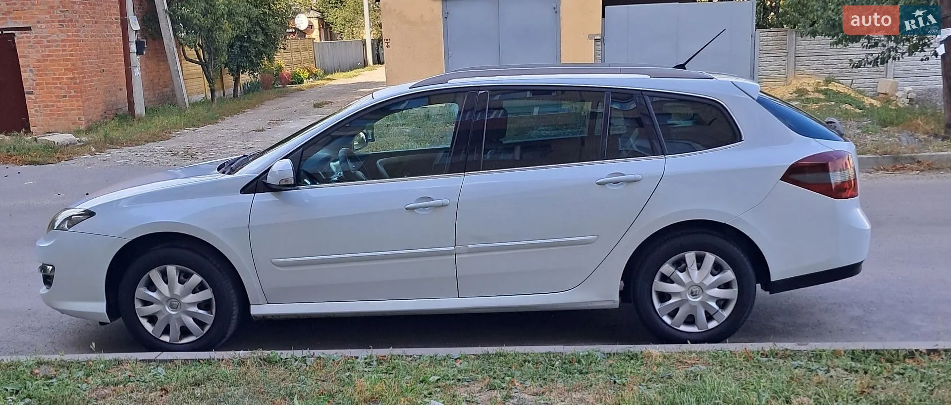 2011 Renault Laguna - мініатюра 13