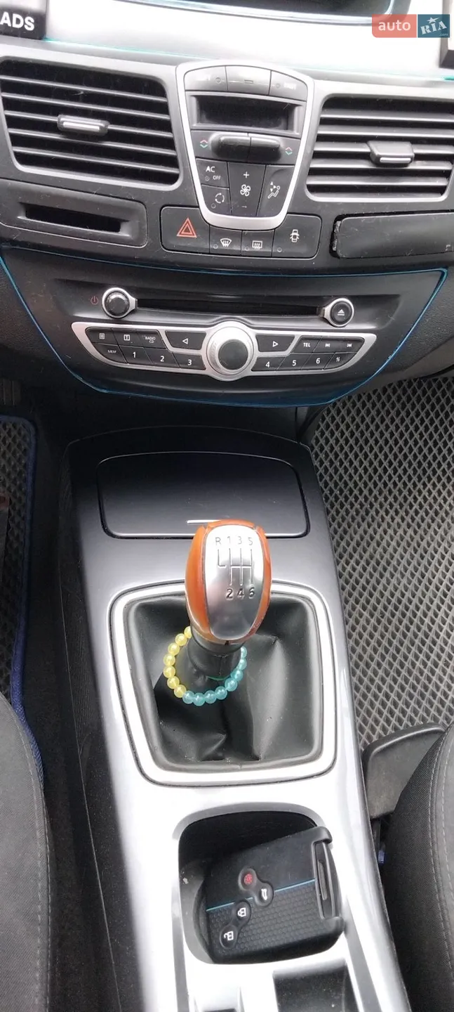 2010 Renault Laguna - мініатюра 46