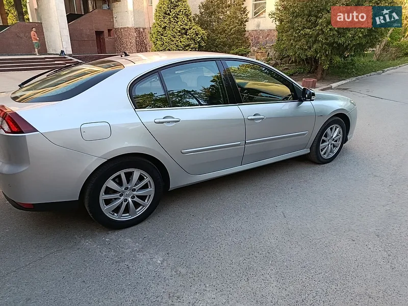 Renault Laguna 2013