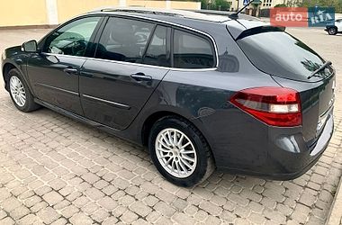 Универсал Renault Laguna 2010 в Остроге