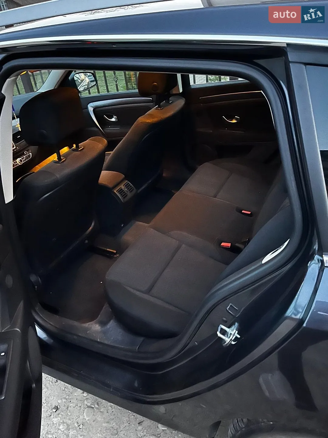 2010 Renault Laguna - мініатюра 3
