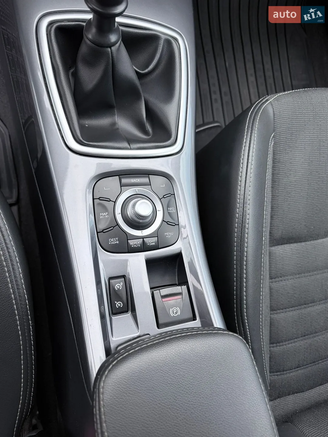 2010 Renault Laguna - мініатюра 24
