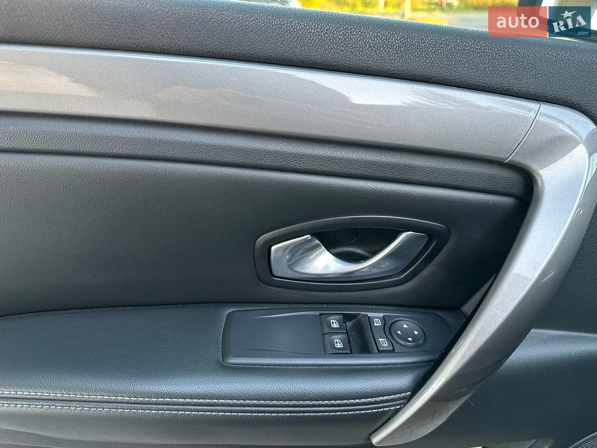 2011 Renault Laguna - мініатюра 18
