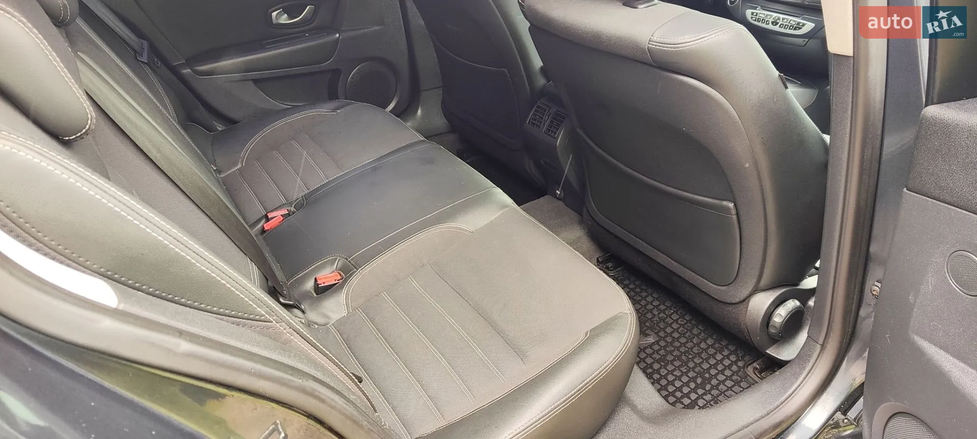 2012 Renault Laguna - мініатюра 16