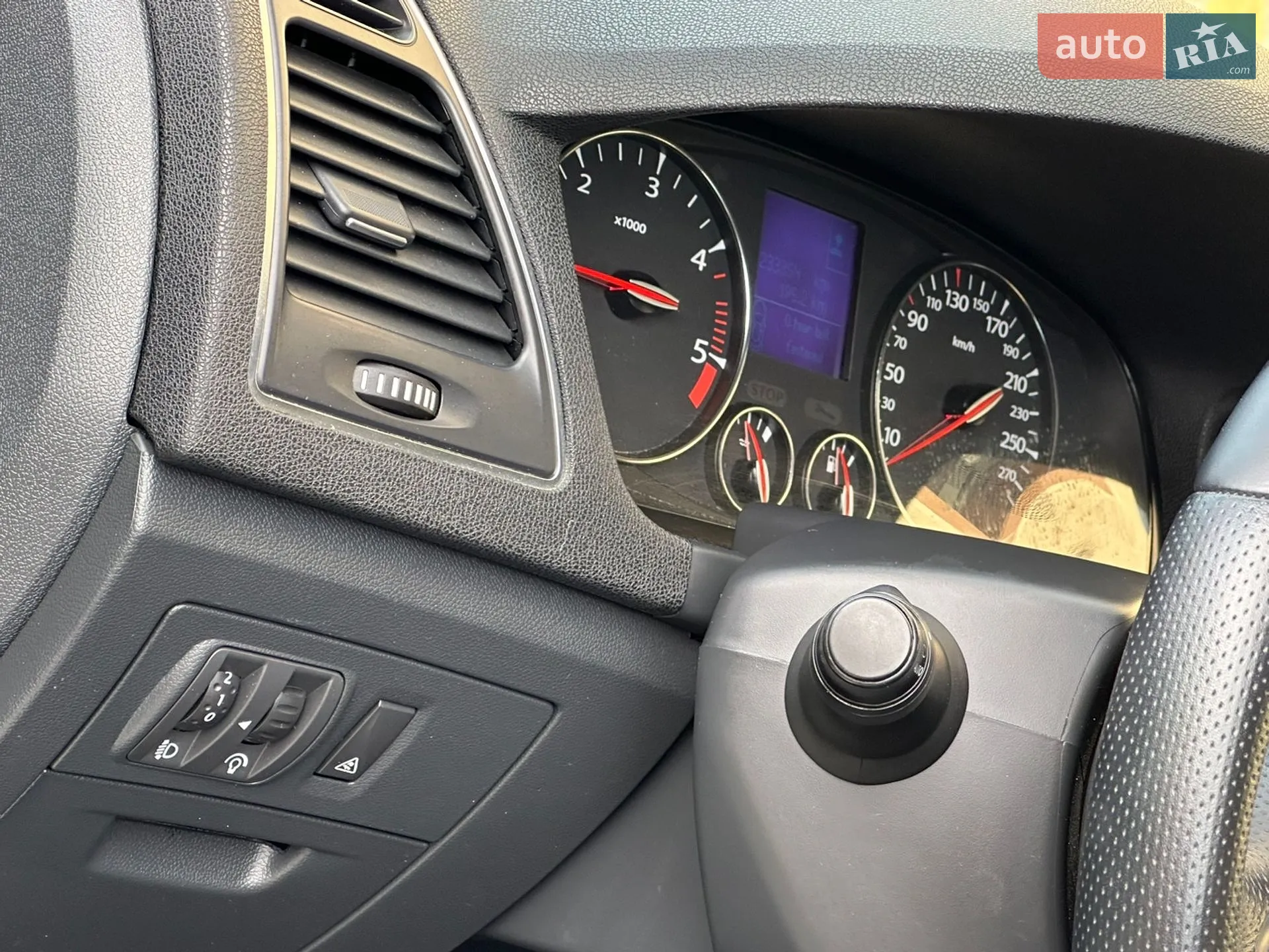 2011 Renault Laguna - мініатюра 35