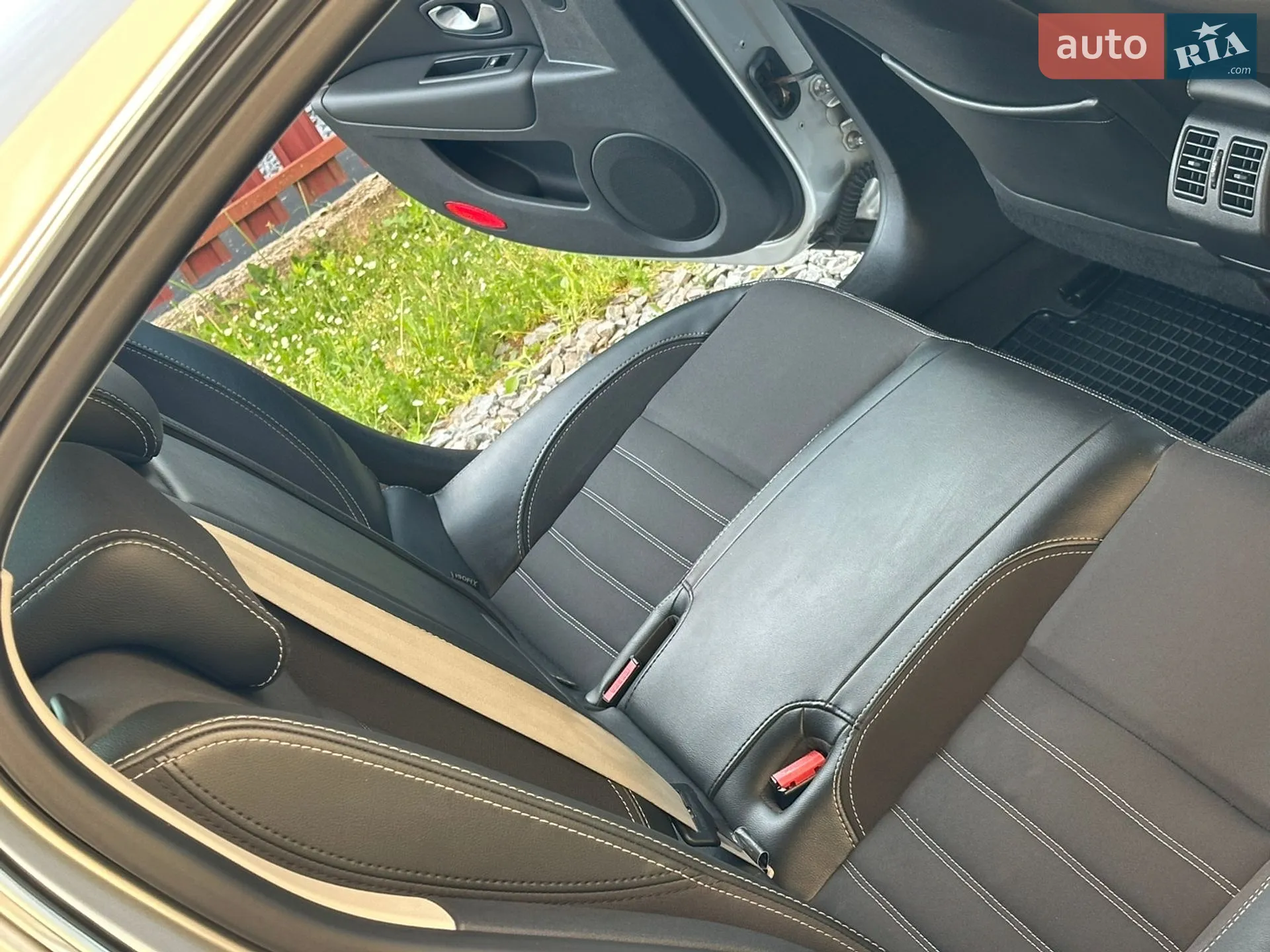 2011 Renault Laguna - мініатюра 48