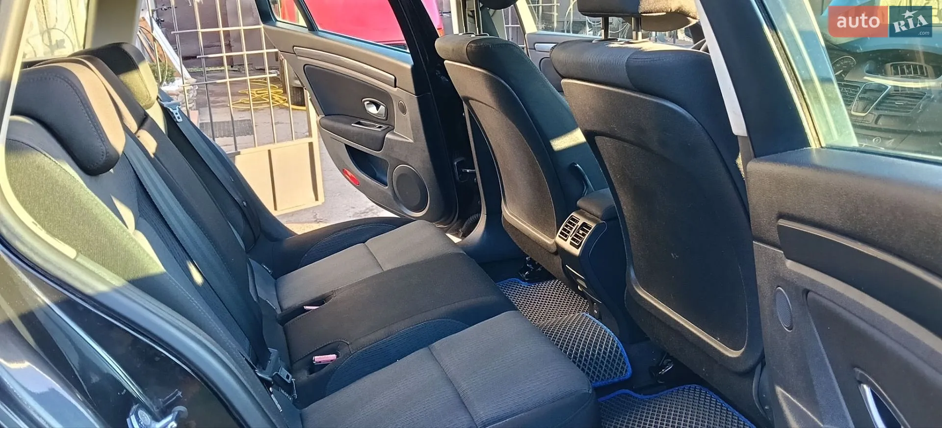 2010 Renault Laguna - мініатюра 15