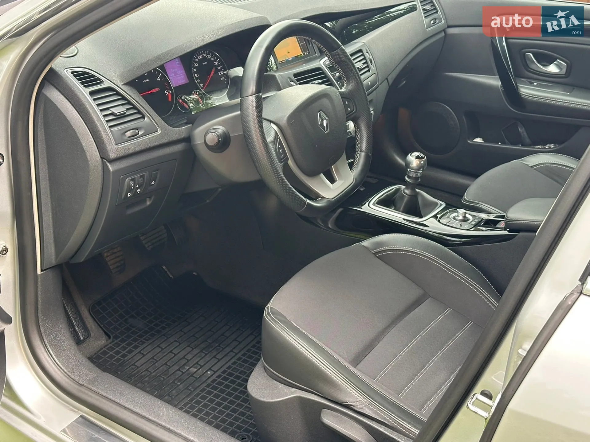 Renault Laguna 2011 VIN VF1BT1RG646249118 фото оголошення 3 з 5