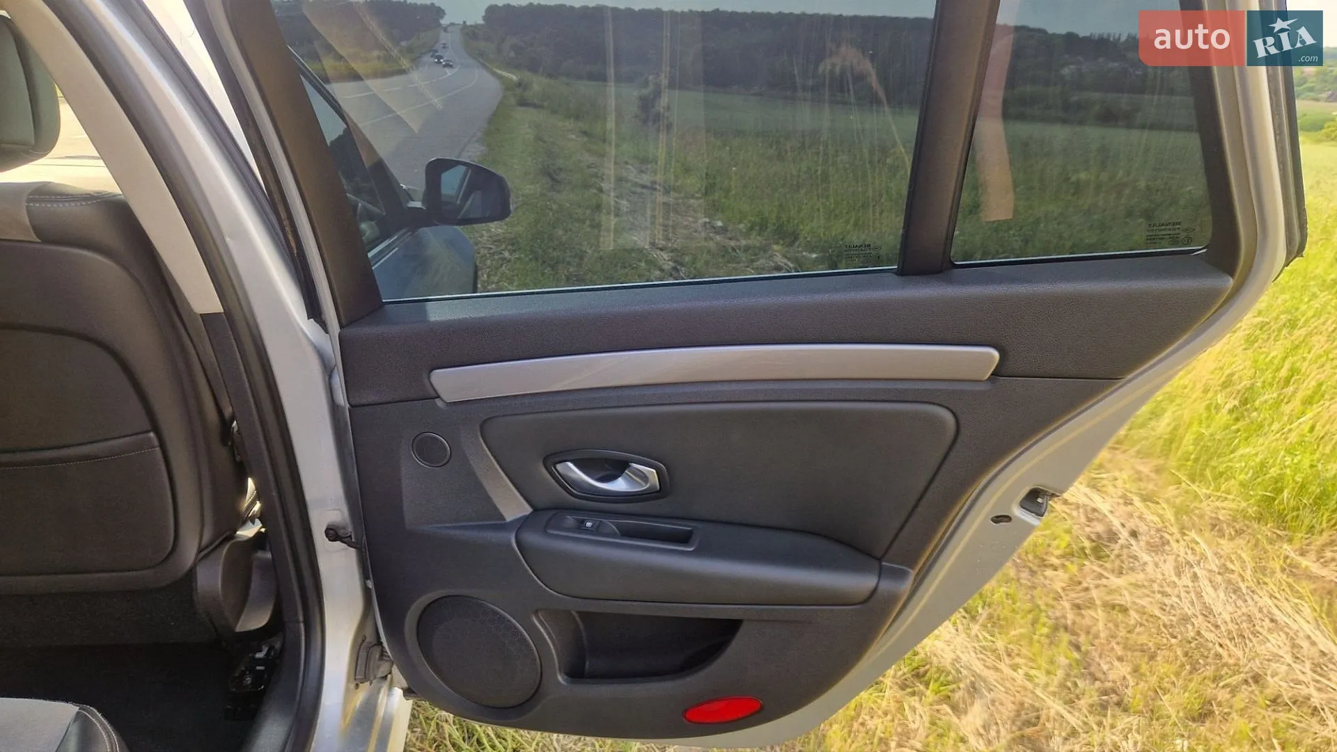 2011 Renault Laguna - мініатюра 21