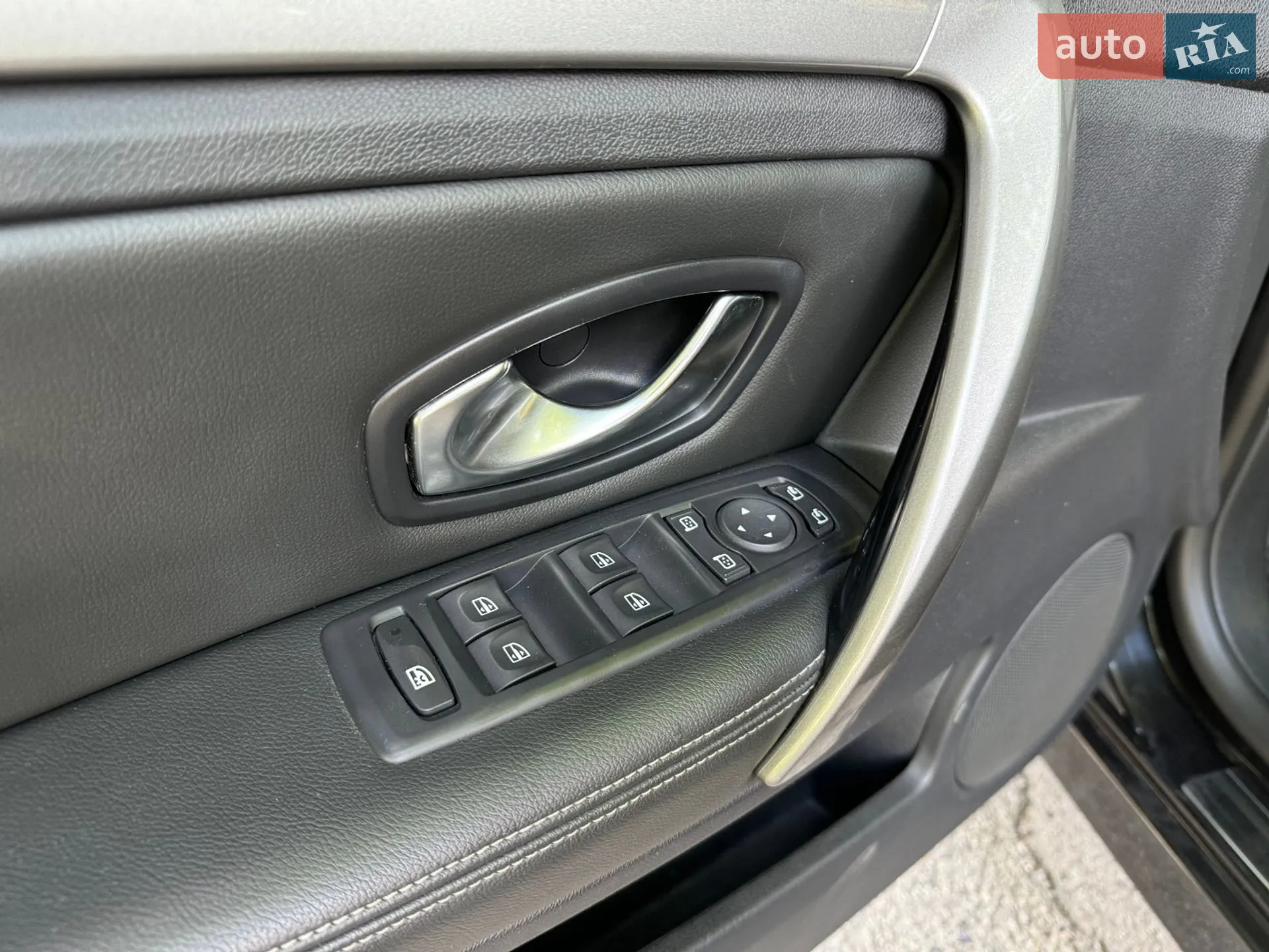 2015 Renault Laguna - мініатюра 24
