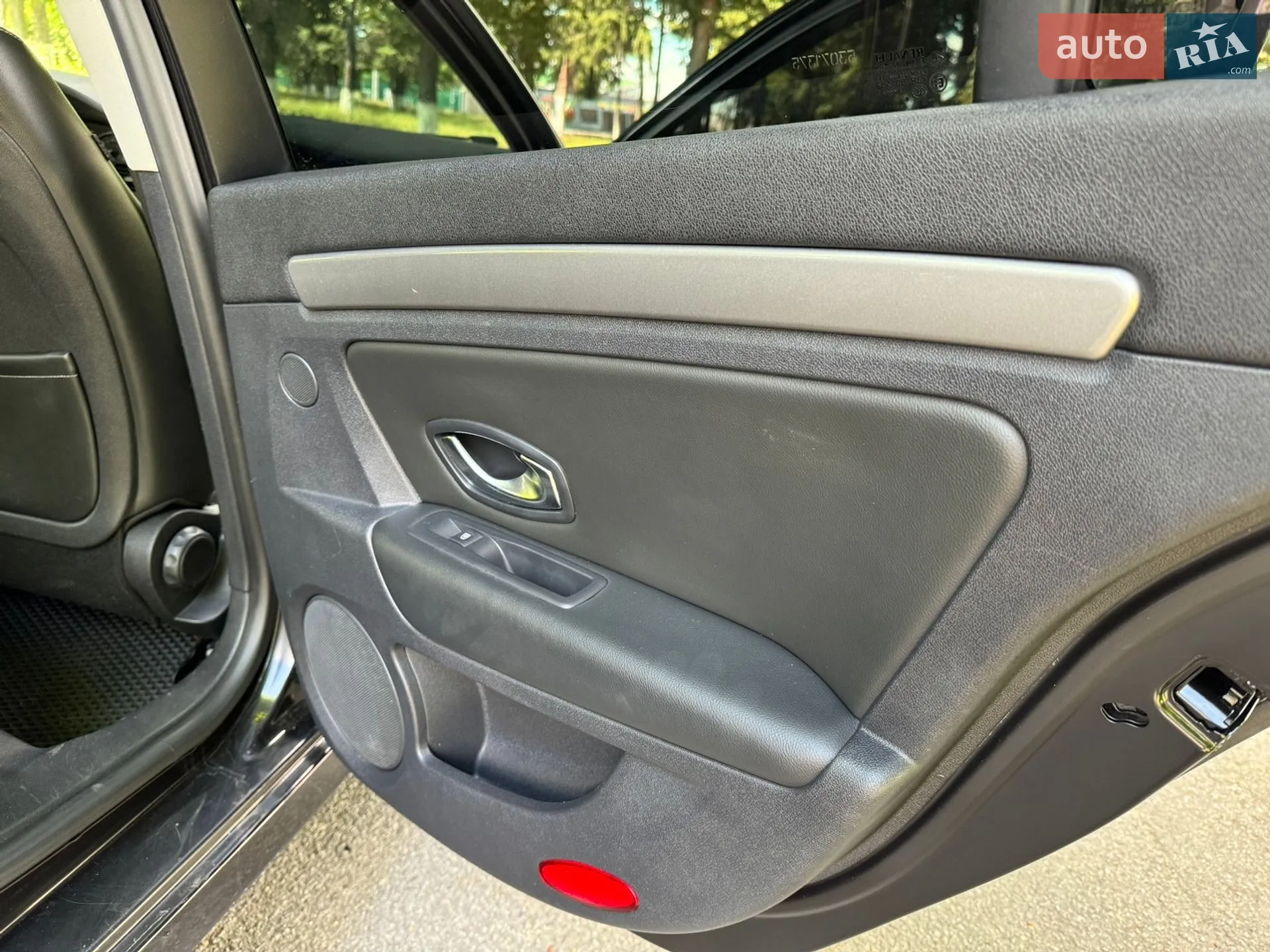 2015 Renault Laguna - мініатюра 34