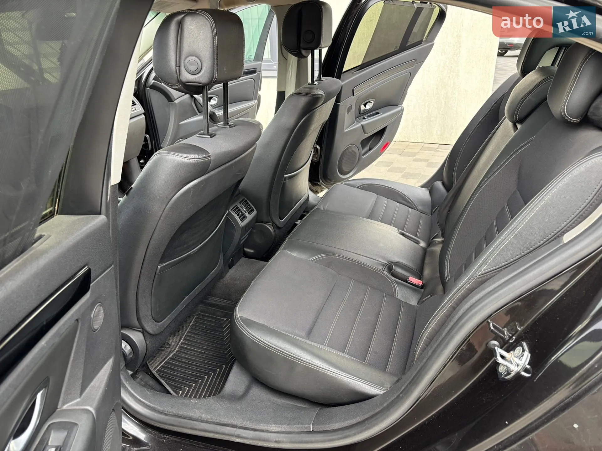 2011 Renault Laguna - мініатюра 11