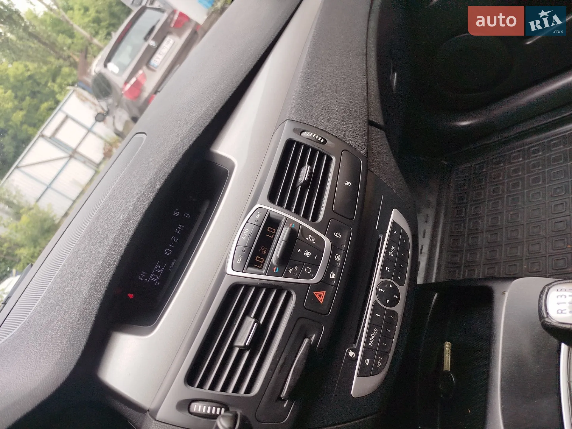 2012 Renault Laguna - мініатюра 30