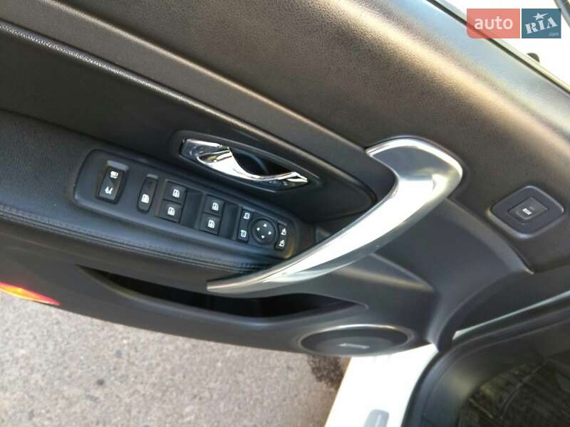 Седан Renault Latitude 2014 в Ровно