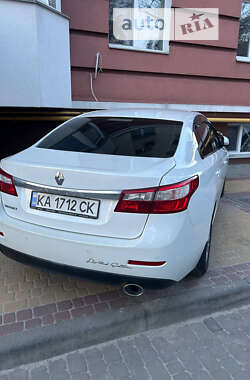 Седан Renault Latitude 2011 в Киеве