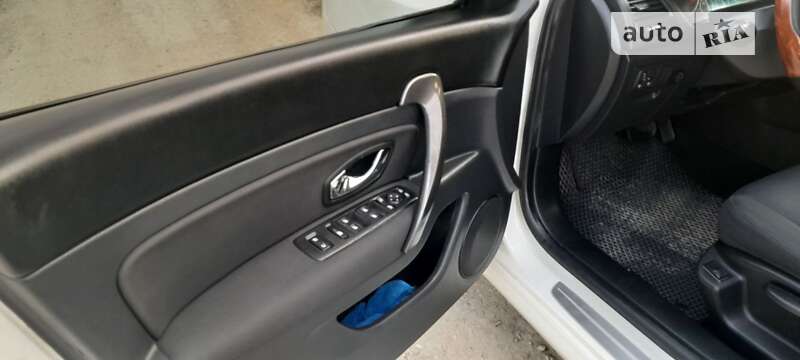 Седан Renault Latitude 2012 в Богородчанах