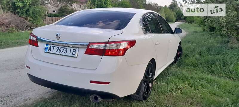 Седан Renault Latitude 2012 в Богородчанах