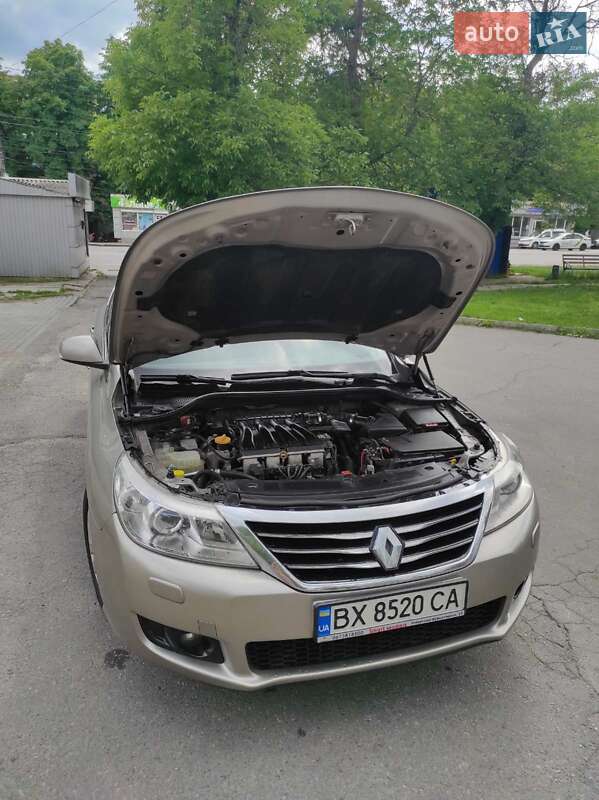 Седан Renault Latitude 2012 в Хмельницком