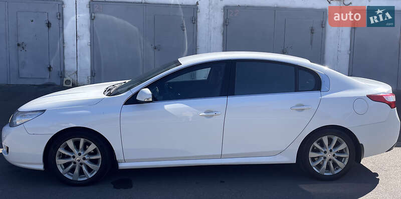 Седан Renault Latitude 2013 в Києві