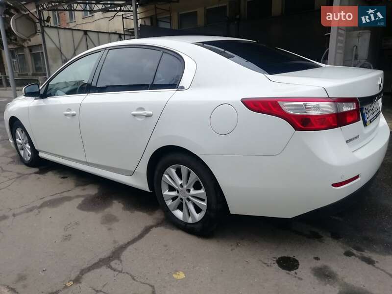 Седан Renault Latitude 2011 в Сумах фото 5 Седан Renault Latitude 2011 в Сумах
