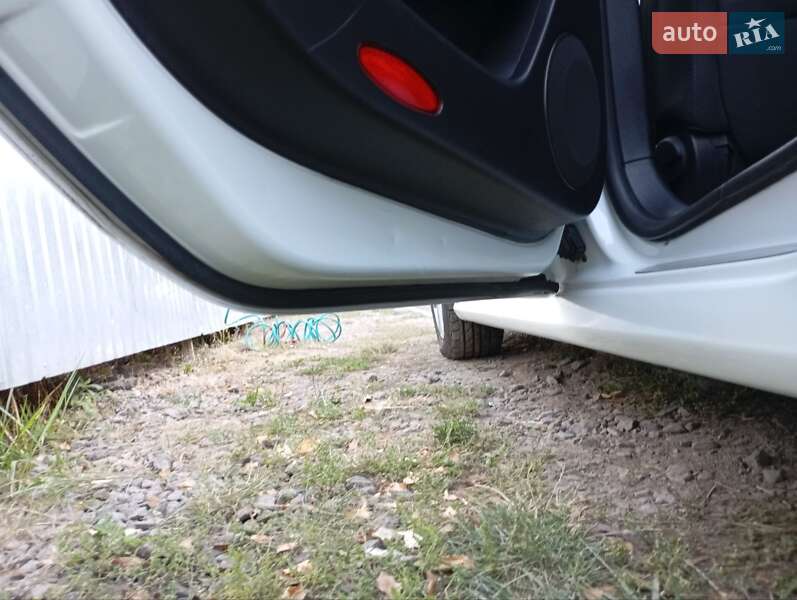 Седан Renault Latitude 2011 в Сумах фото 11 Седан Renault Latitude 2011 в Сумах