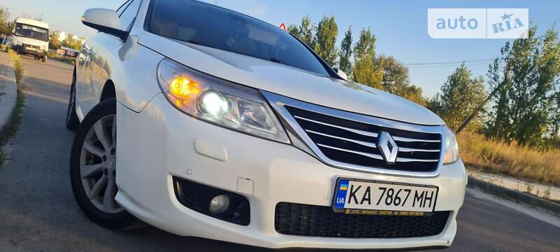 Седан Renault Latitude 2011 в Киеве