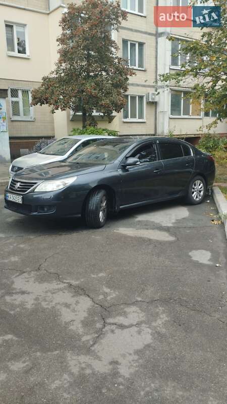 Седан Renault Latitude 2011 в Киеве