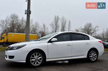 Седан Renault Latitude 2012 в Києві