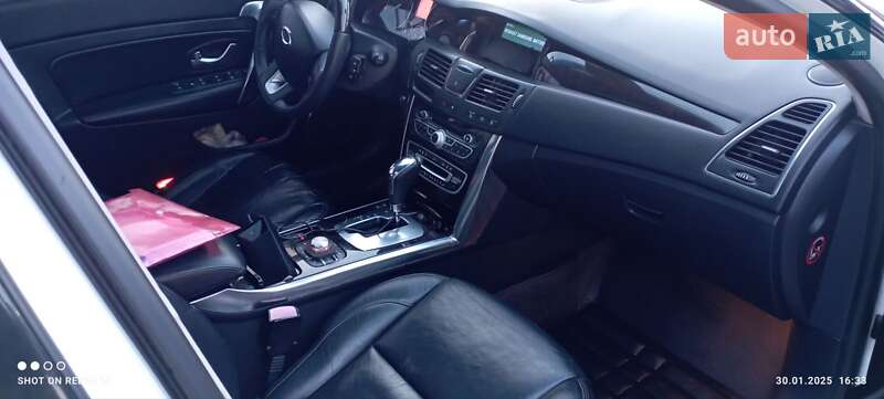 Седан Renault Latitude 2010 в Вишневом