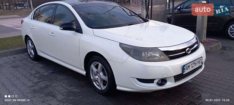 Седан Renault Latitude 2010 в Вишневом
