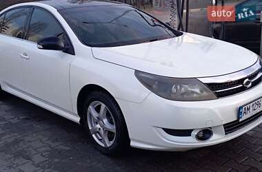 Седан Renault Latitude 2010 в 