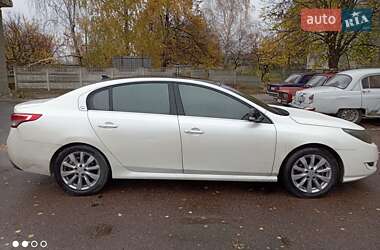 Седан Renault Latitude 2010 в 