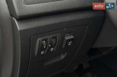 Седан Renault Latitude 2011 в 