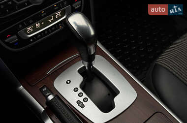 Седан Renault Latitude 2011 в 