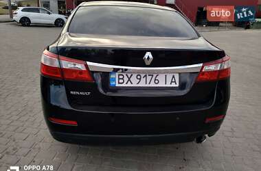 Седан Renault Latitude 2011 в 