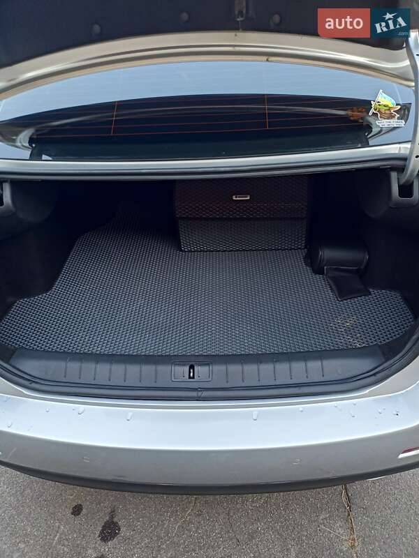 Седан Renault Latitude 2015 в Калиновке