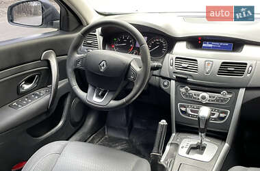 Седан Renault Latitude 2011 в 